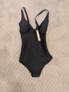SKIMS unlined plunge thong bodysuit in black - Women's sz M